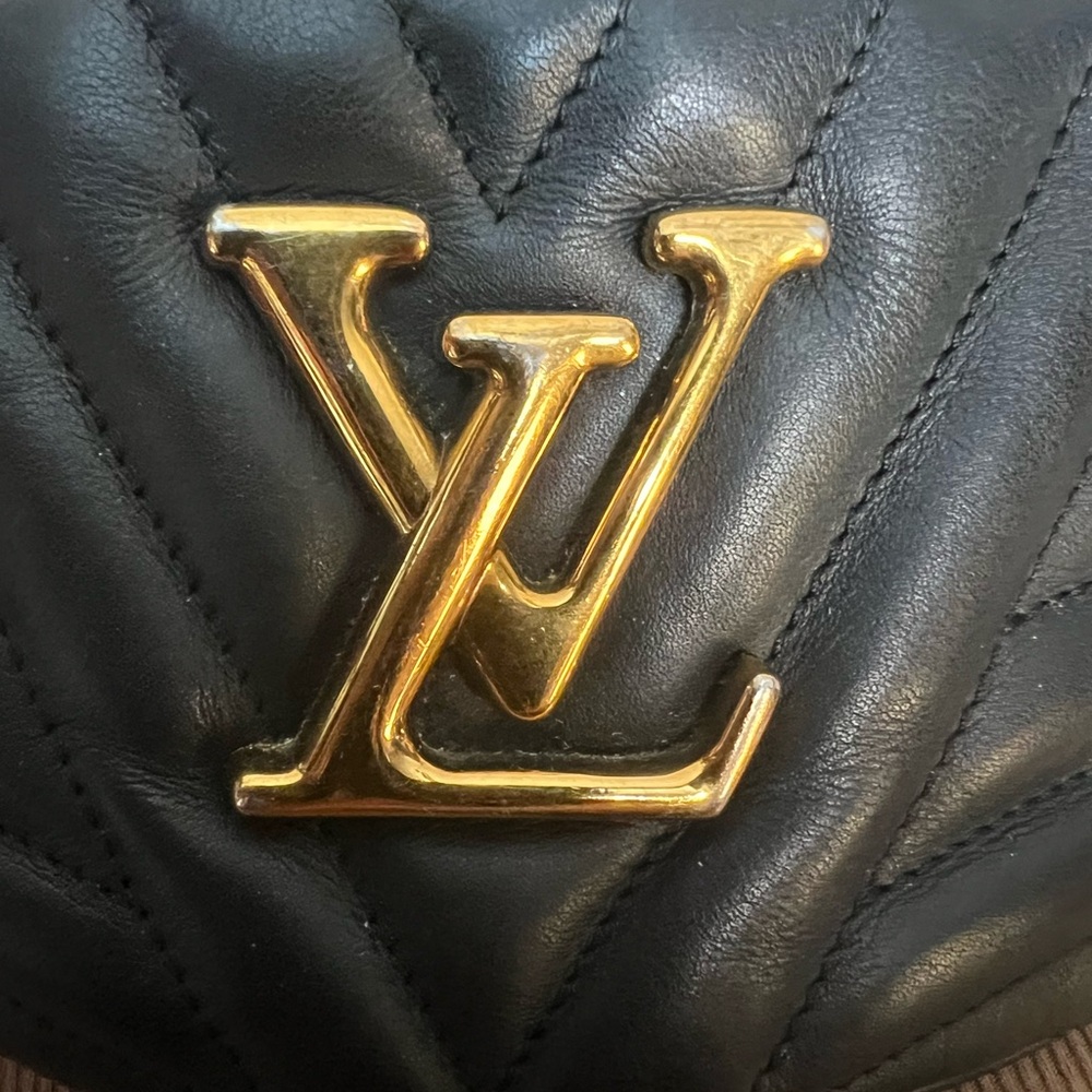 Louis Vuitton New Wave Bumbag - Picture 7 of 8